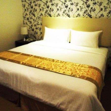 8 Days Boutique Hotel @ Mount Austin Jb Johor Bahru Exteriör bild
