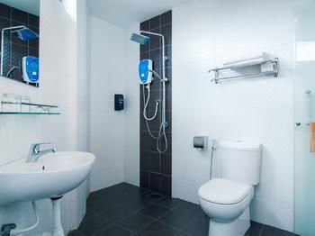 8 Days Boutique Hotel @ Mount Austin Jb Johor Bahru Exteriör bild